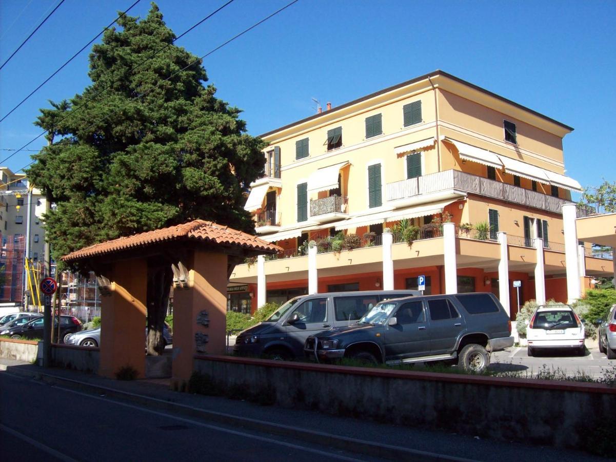 Appartamento Mare Fuori ลาสเปเซีย ภายนอก รูปภาพ